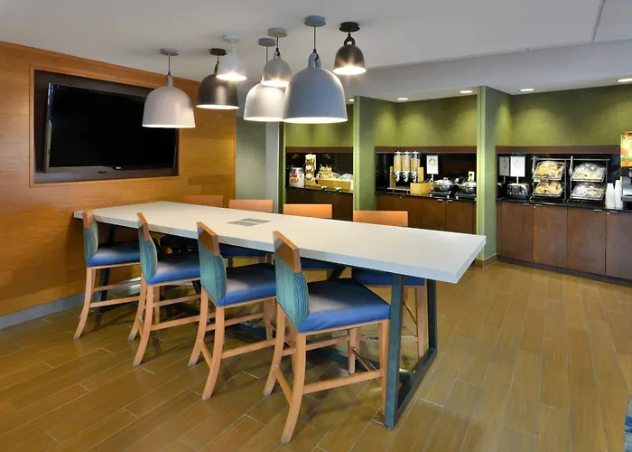Fairfield Inn & Suites By Marriott Charlottesville North